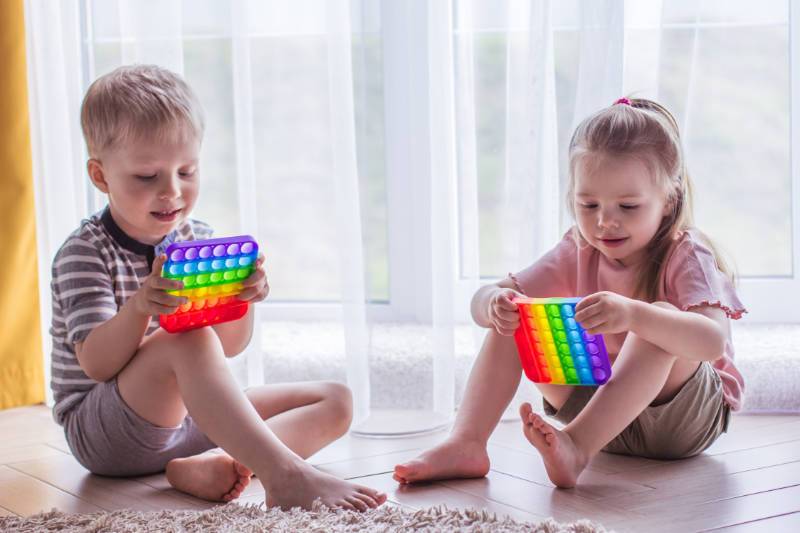 Novou antistresovou hračku si zamilují děti i dospělí